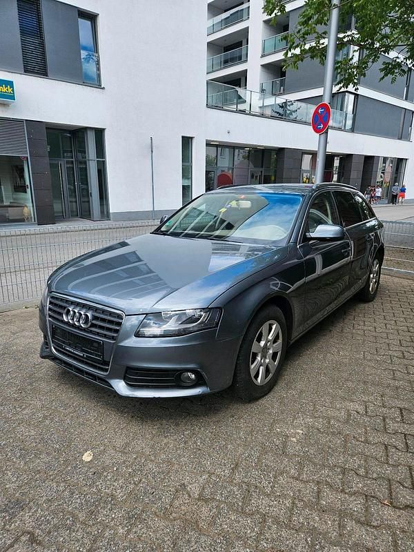 Gebraucht Audi A4 160 PS (117 kW) 2011 Grau Kombi
