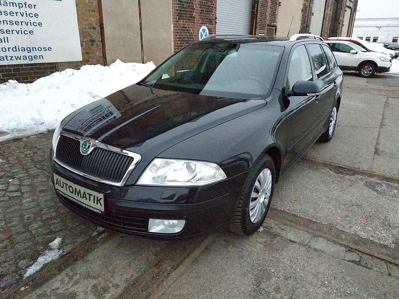Schwarz Gebraucht 2008 Skoda Octavia Kombi | 3.490 € - Bild 1/4