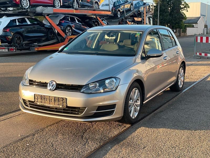 Gebraucht VW Golf VII 105 PS (77 kW) 2013 Silber Limousine