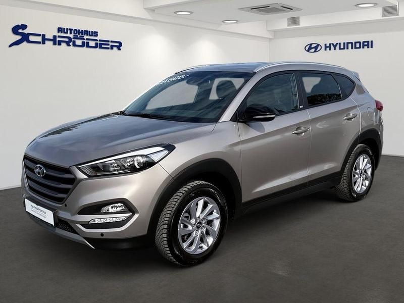 Silber Gebraucht 2018 Hyundai Tucson Passion SUV | 19.999 € (Teuer) - Bild 1/4