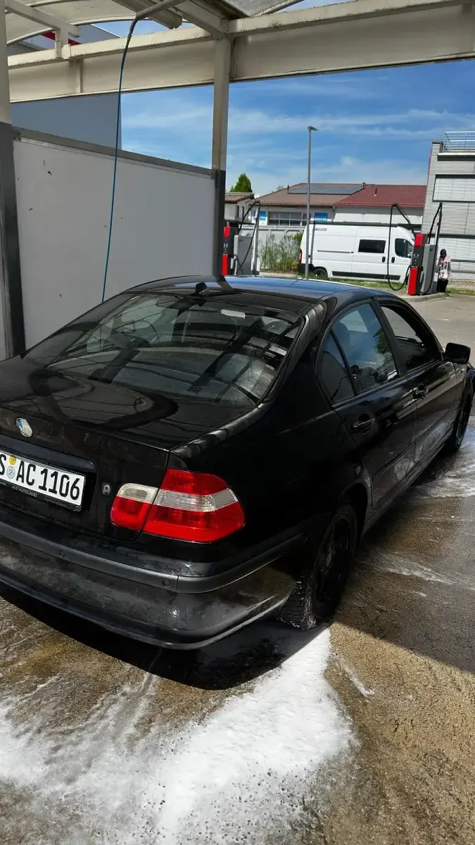 Gebraucht BMW 318 143 PS (105 kW) 2002 Schwarz Limousine