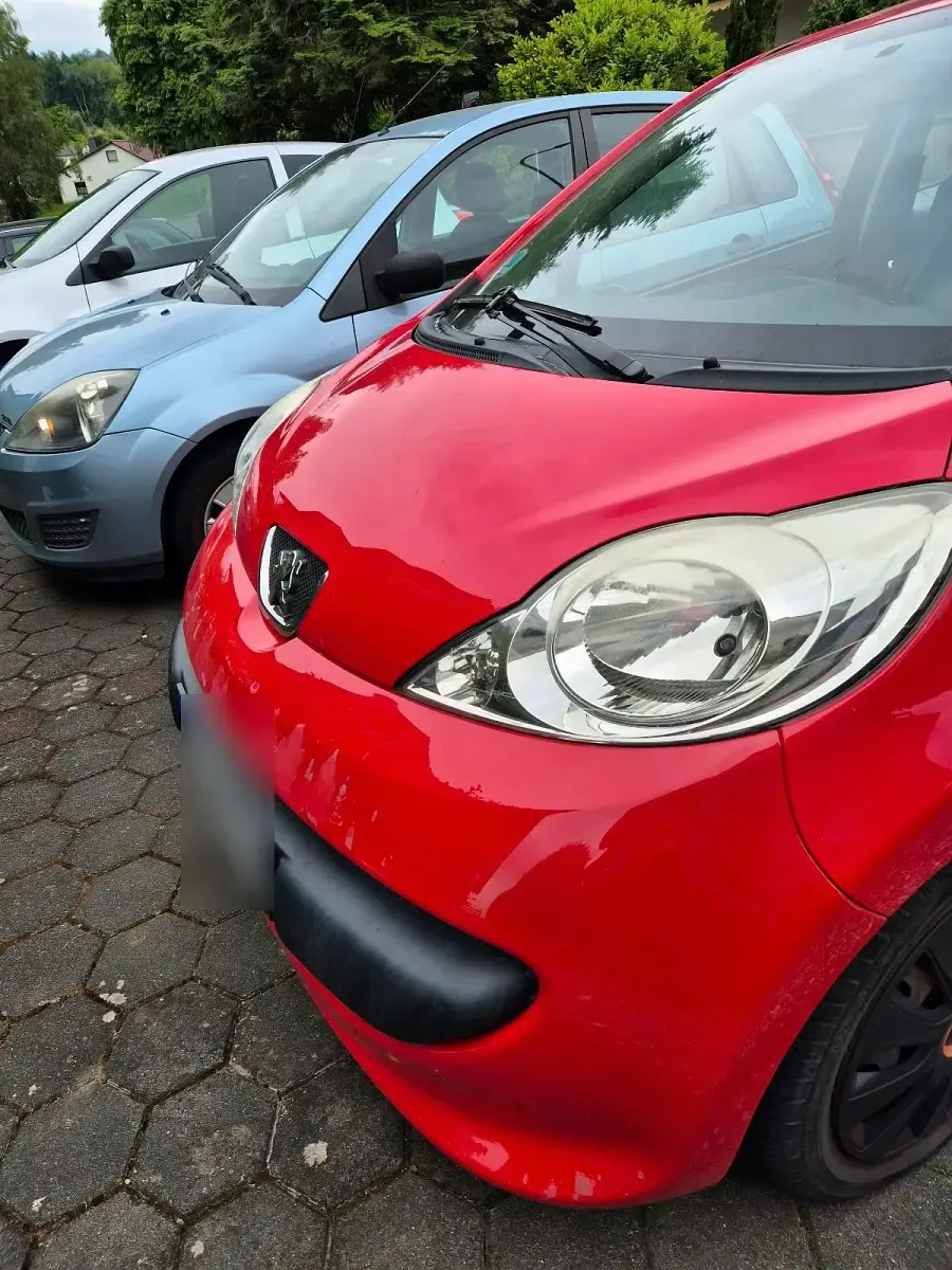 Gebraucht Peugeot 107 50 PS (36 kW) 2008 Rot Kleinwagen