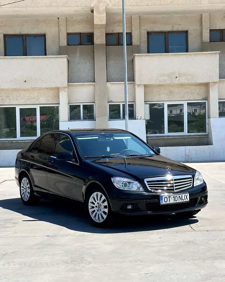 Gebraucht Mercedes C220 Elegance 170 PS (125 kW) 2008 Schwarz Limousine