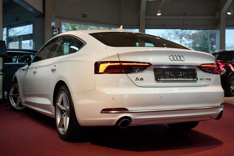 Gebraucht Audi A5 Sportback Sport 190 PS (139 kW) 2019 Weiß Kleinwagen