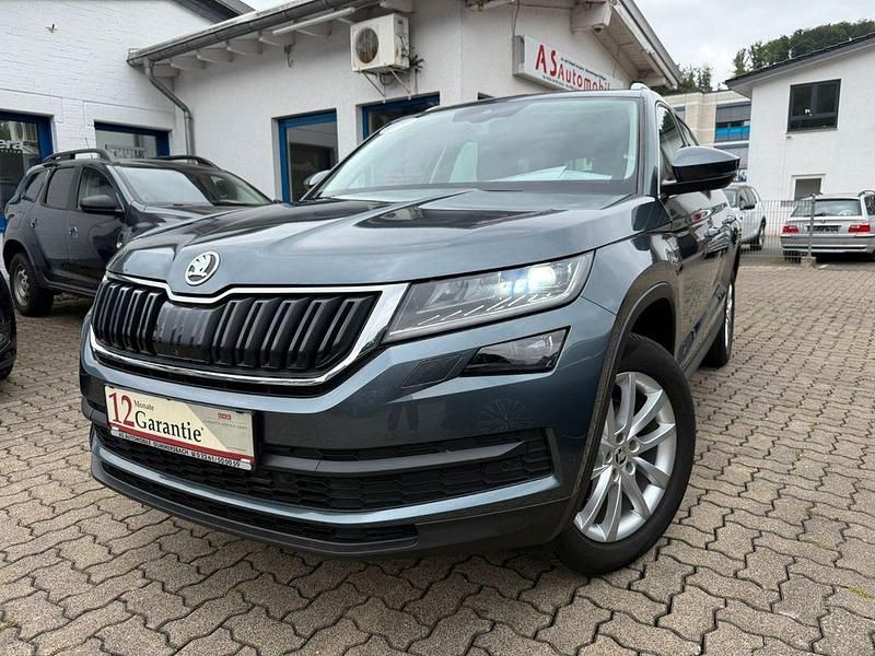 Seda quartz/quartz grey Gebraucht 2020 Skoda Kodiaq SUV | 29.949 € (Fairer Preis) - Bild 1/4
