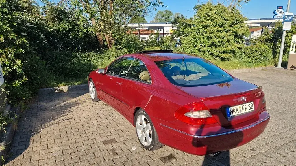 Gebraucht Mercedes CLK220 Avantgarde 150 PS (110 kW) 2006 Rot Coupé