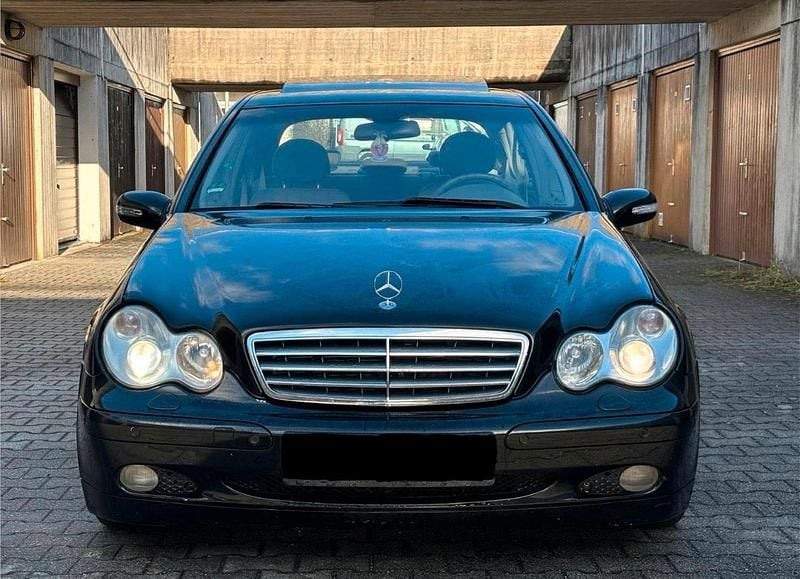 Gebraucht Mercedes C240 170 PS (125 kW) 2004 Schwarz Limousine