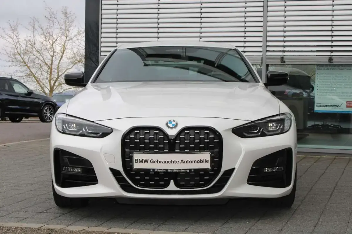 Gebraucht BMW 420 M Sport 190 PS (139 kW) 2021 Weiß Coupé