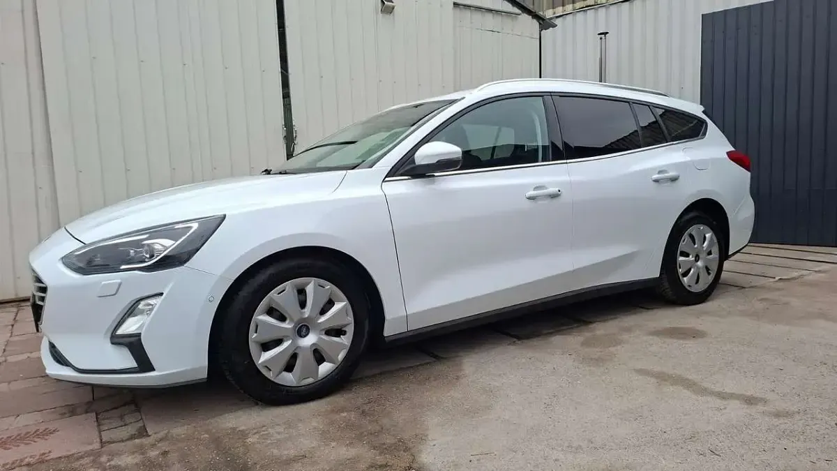 Używany Ford Focus Titanium 120 KM (88 kW) 2019 Biały Kombi