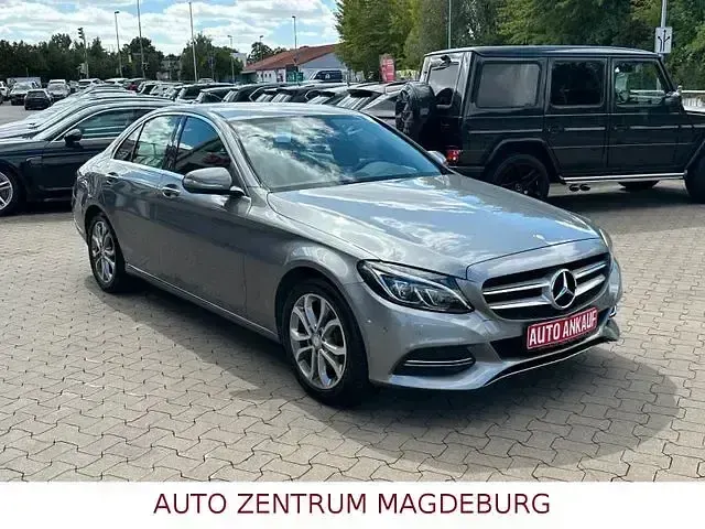 Gebraucht Mercedes C200 Avantgarde 184 PS (135 kW) 2014 Silber Limousine