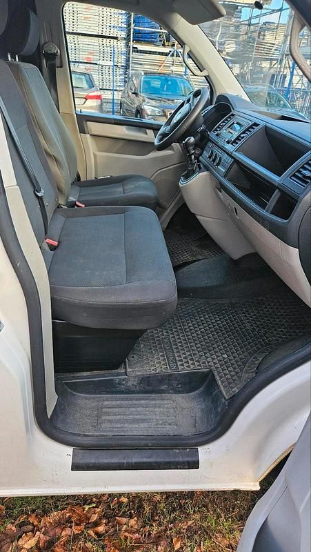 Gebraucht VW Transporter 102 PS (75 kW) 2018 Weiß Van