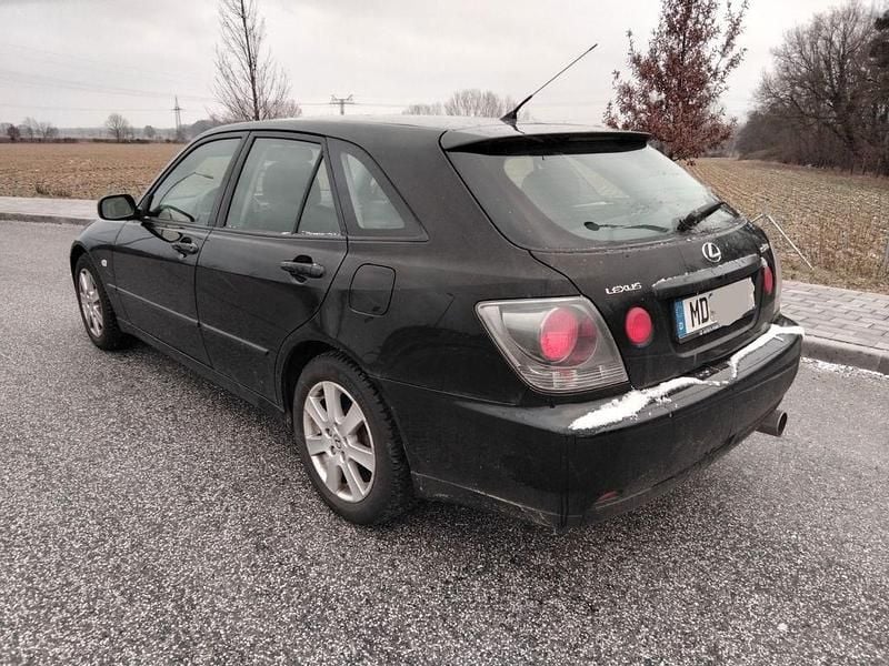 Gebraucht Lexus IS200 155 PS (114 kW) 2004 Schwarz Kombi