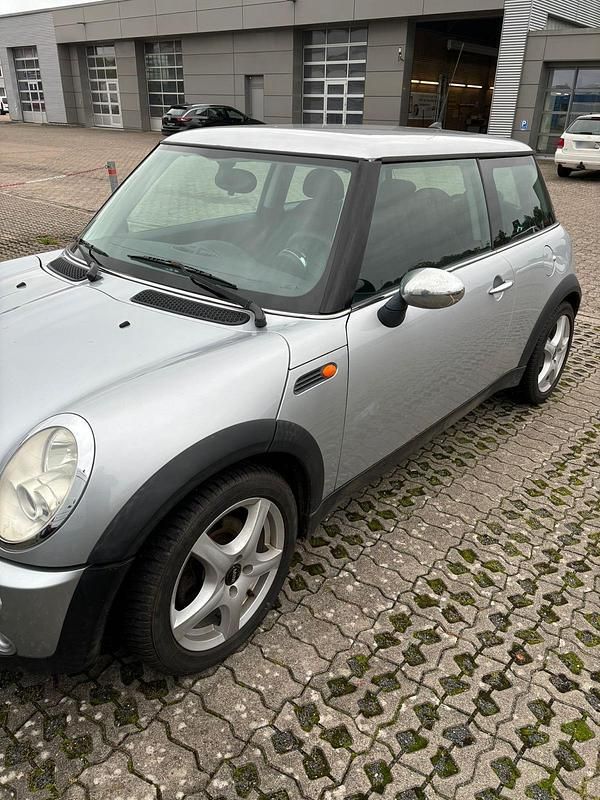 Usado Mini ONE 90 HP (66 kW) 2005 Prateado Citadino