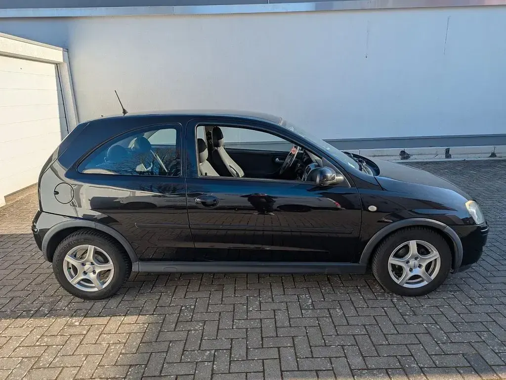Gebraucht Opel Corsa 80 PS (58 kW) 2005 Schwarz Kleinwagen