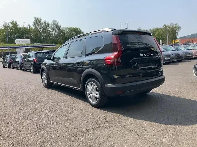 Gebraucht Dacia Jogger Expression 110 PS (80 kW) 2024 Schwarz Van / Kleinbus