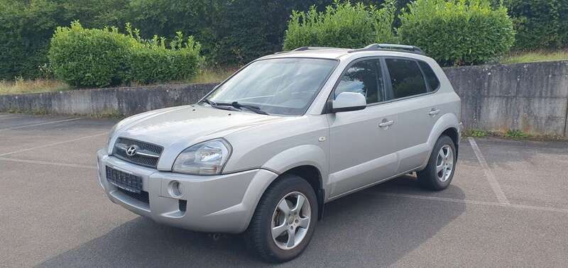 Grau Gebraucht 2008 Hyundai Tucson Style SUV | 3.990 € (Guter Preis) - Bild 1/4