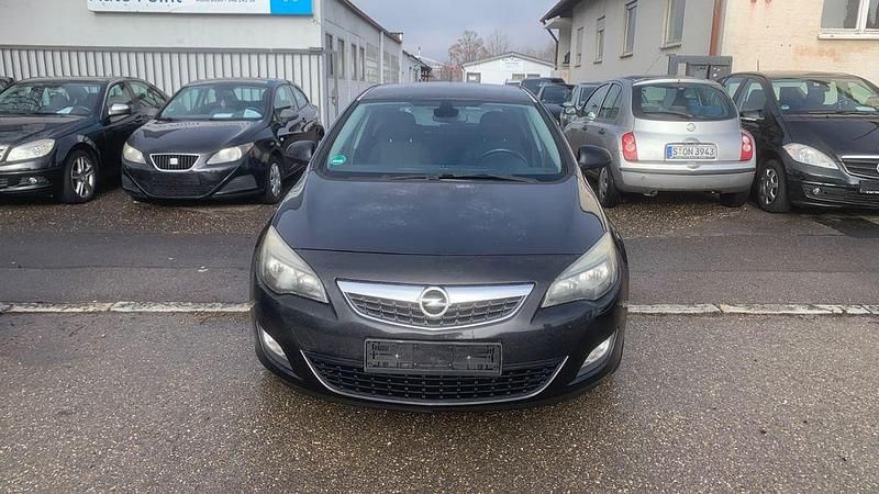 Gebraucht Opel Astra Sport 140 PS (102 kW) 2010 Schwarz Limousine