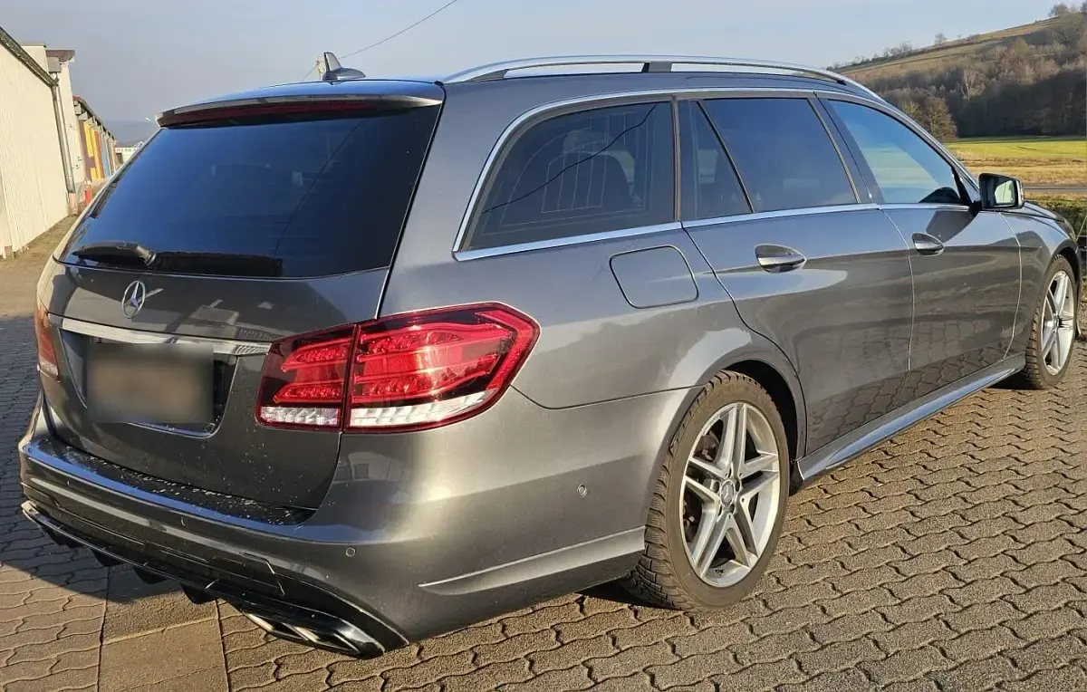 Gebraucht Mercedes E350 AMG 256 PS (188 kW) 2016 Grau Kombi
