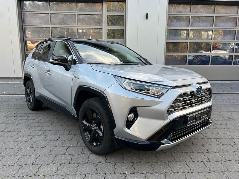 Zircon silber met. 1d6 Gebraucht 2020 Toyota RAV4 Hybrid H3 Style SUV | 29.490 € (Fairer Preis) - Bild 1/4