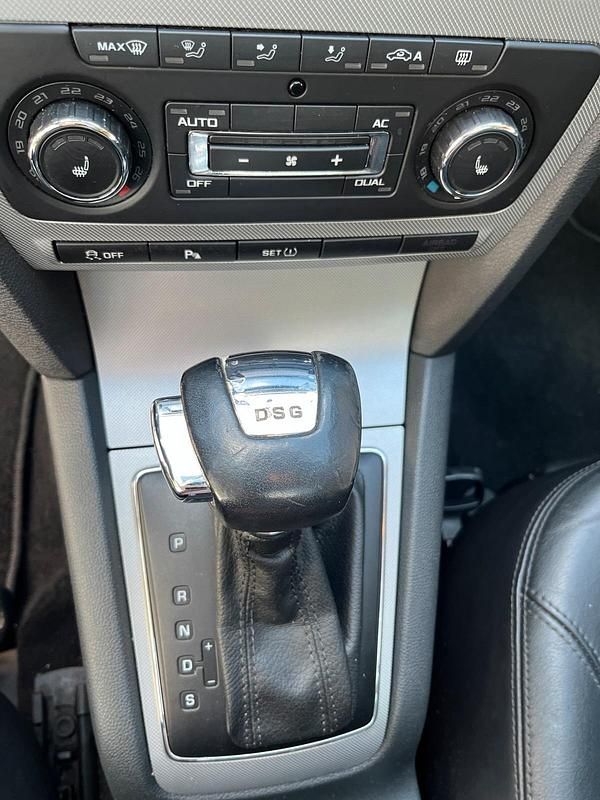 Gebraucht Skoda Octavia 180 PS (132 kW) 2011 Beige Kombi