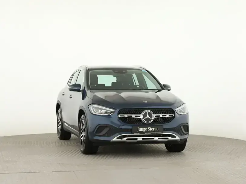 Gebraucht Mercedes GLA250 Progressive 160 PS (117 kW) 2022 Denimblau metallic SUV