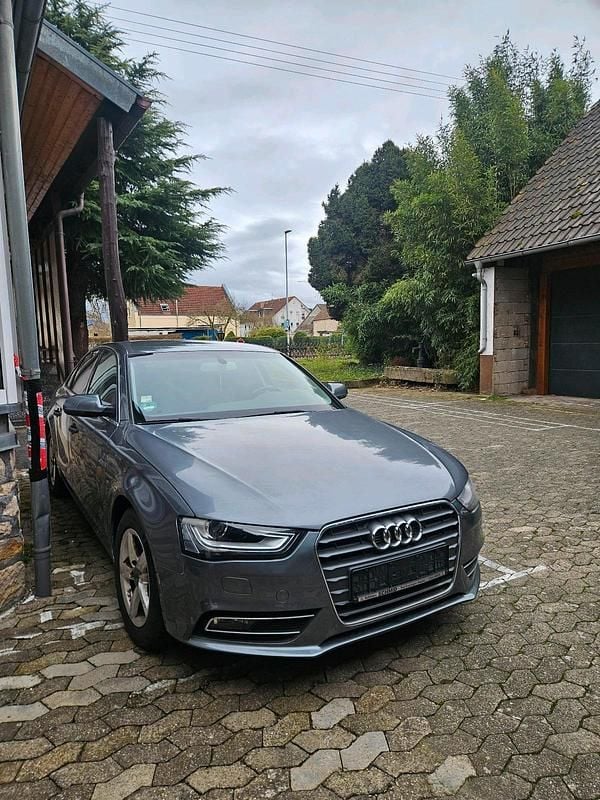 Gebraucht Audi A4 210 PS (154 kW) 2012 Grau Limousine