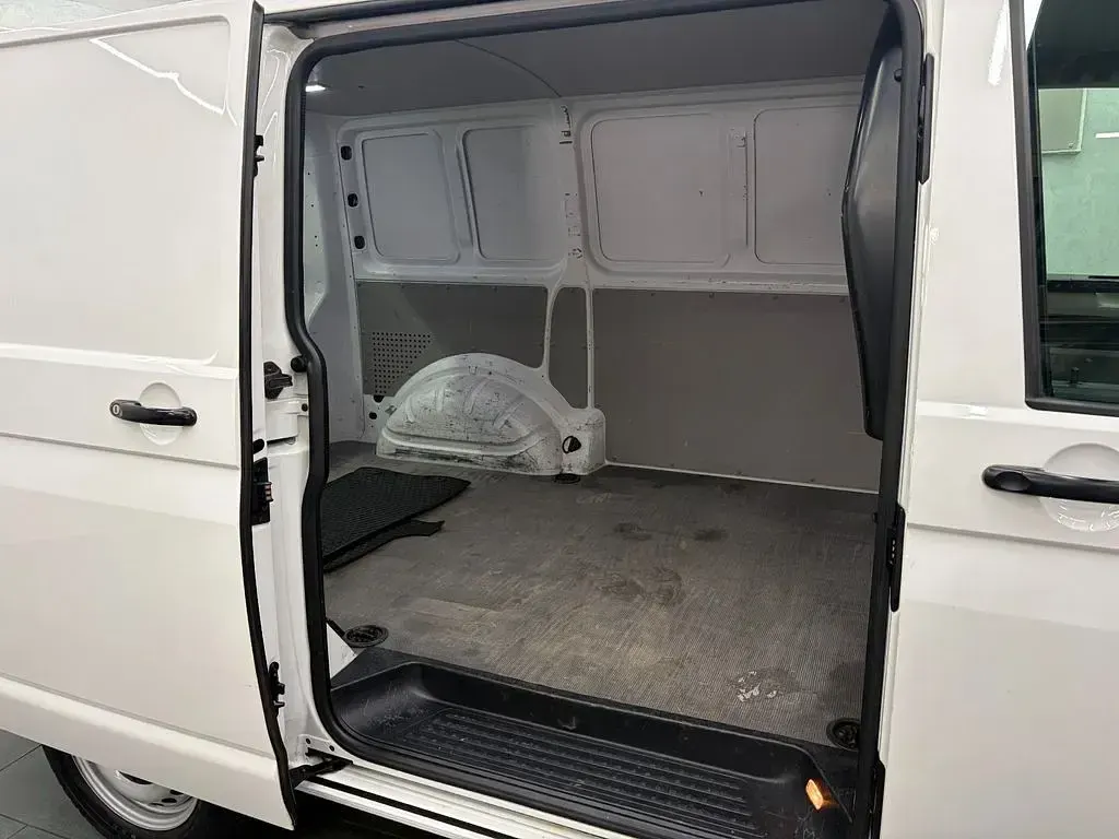 Gebraucht VW Transporter 102 PS (75 kW) 2020 Weiß Van