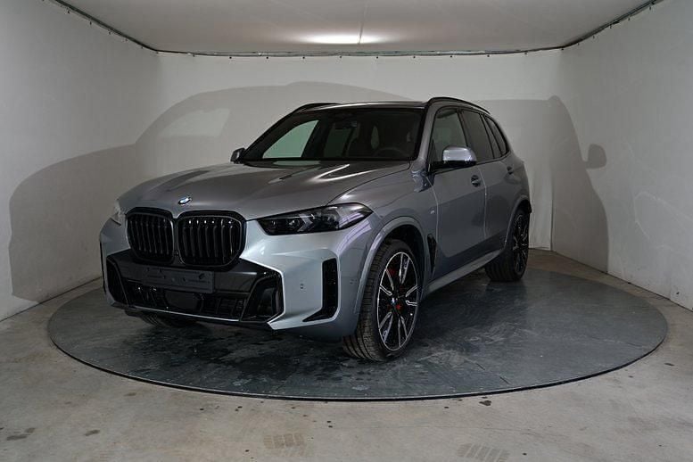 Skyscraper grau metallic Gebraucht 2025 BMW X5 M M Sport SUV | 94.579 € (Superpreis) - Bild 1/4