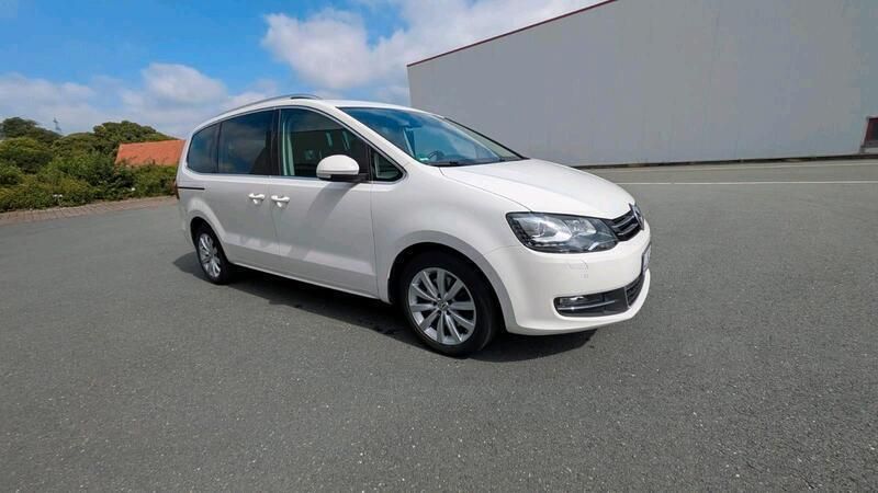 Weiß Gebraucht 2011 VW Sharan Van / Kleinbus | 13.900 € (Teuer) - Bild 1/4