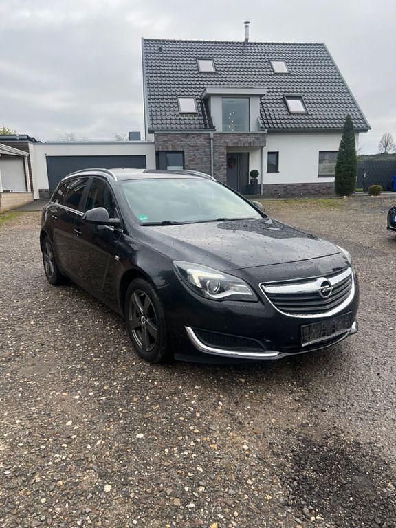 Schwarz Gebraucht 2016 Opel Insignia Sport Kombi | 6.499 € (Fairer Preis) - Bild 1/4