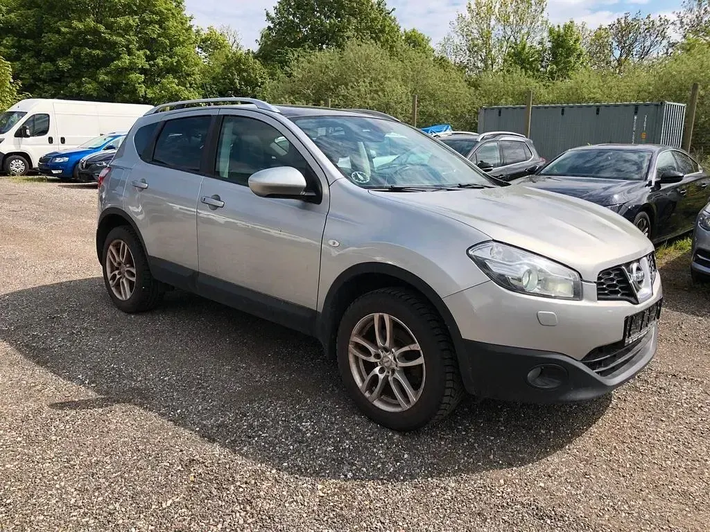 Gebraucht Nissan Qashqai Tekna 131 PS (96 kW) 2013 Grau SUV