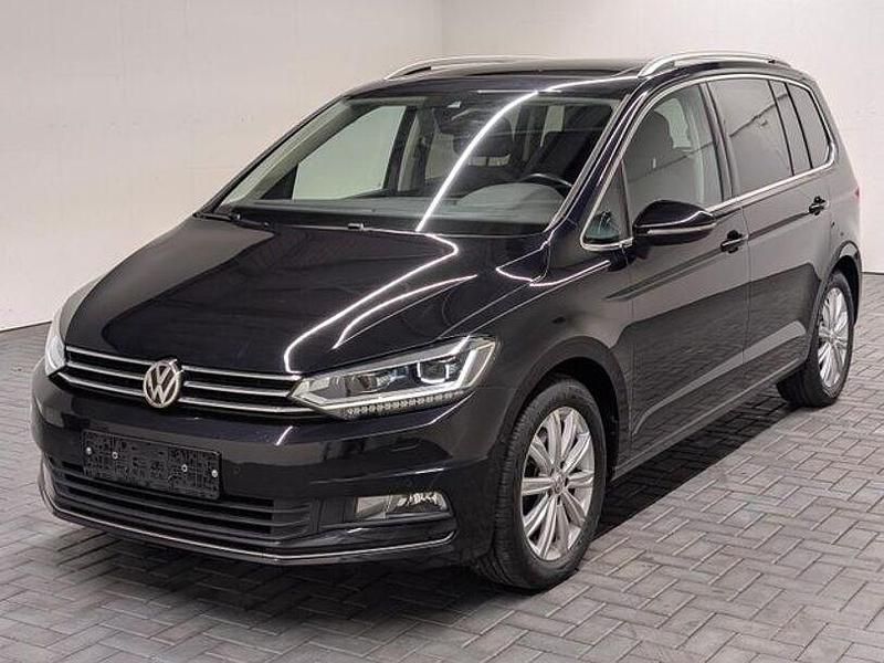 Gebraucht VW Touran Highline 150 PS (110 kW) 2016 Tiefschwarzmet. Van / Kleinbus