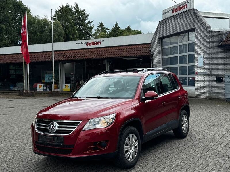 Rot Gebraucht 2010 VW Tiguan Trendline SUV | 6.350 € (Guter Preis) - Bild 1/4
