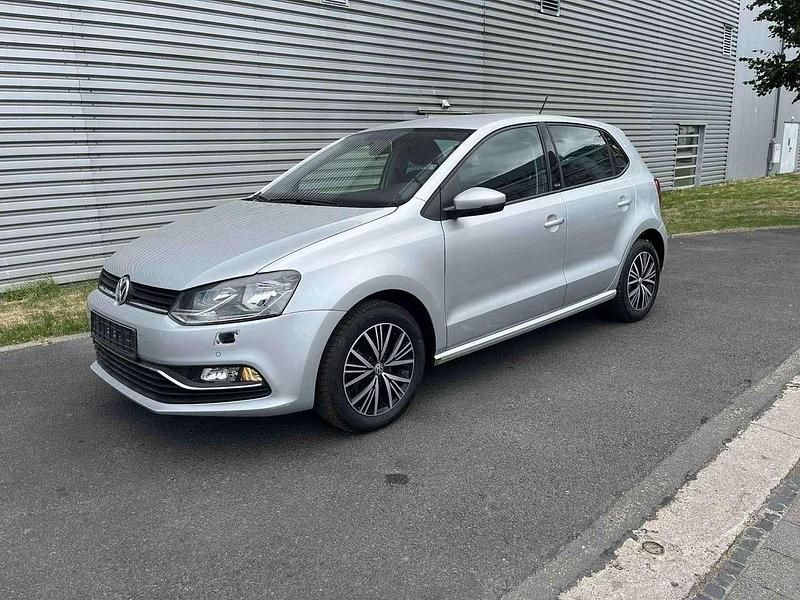 Silber Gebraucht 2016 VW Polo Allstar Limousine | 8.990 € (Guter Preis) - Bild 1/4