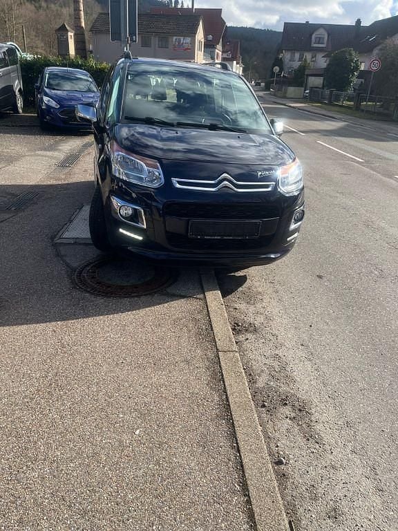 Blau Gebraucht 2013 Citroën C3 Picasso Exclusive Van / Kleinbus | 3.700 € (Guter Preis) - Bild 1/4