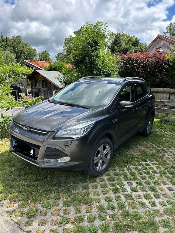 Grau Gebraucht 2015 Ford Kuga SYNC Edition SUV | 8.900 € (Guter Preis) - Bild 1/4