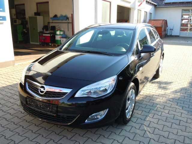 Gebraucht Opel Astra Design Edition 140 PS (102 kW) 2011 Schwarz metallic Kombi