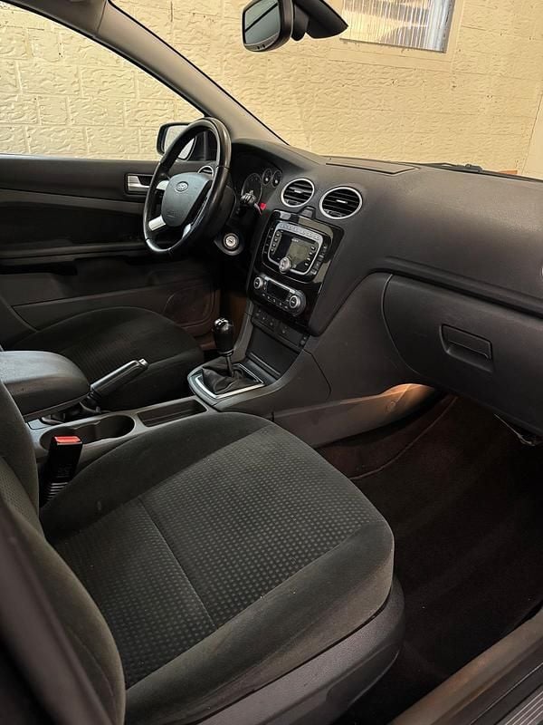 Gebraucht Ford Focus 125 PS (91 kW) 2007 Schwarz Kombi