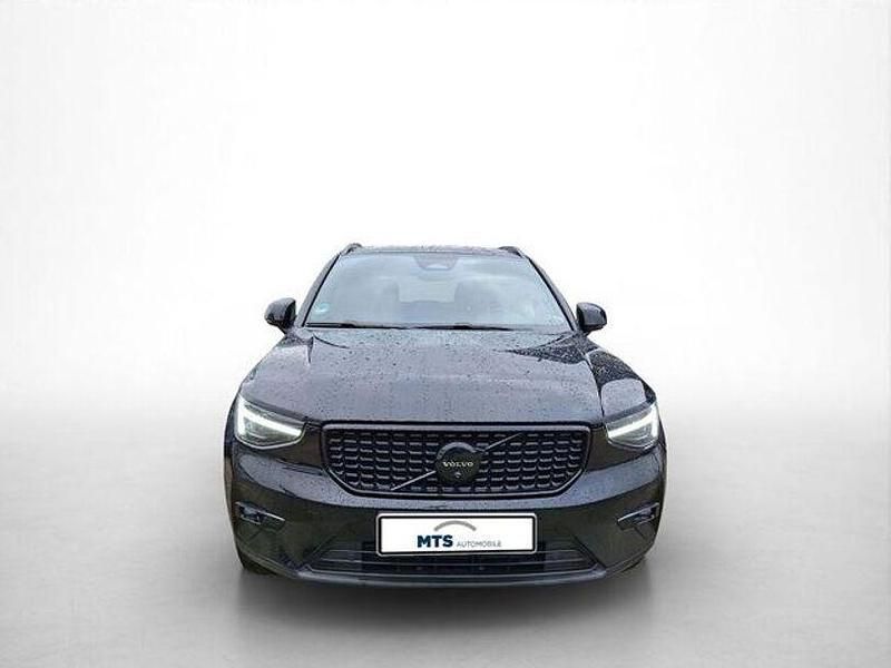 Second-hand Volvo XC40 Plus 163 CP (119 kW) 2024 Negru SUV