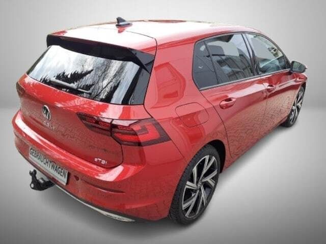 Gebraucht VW Golf VIII Active 150 PS (110 kW) 2022 Rot Limousine