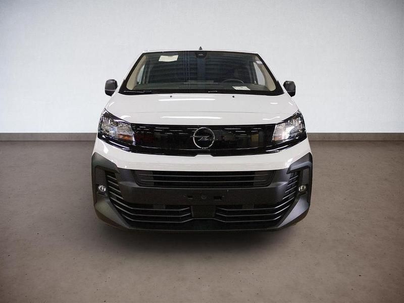 Gebraucht Opel Vivaro Basis 144 PS (105 kW) 2024 Lackierung weiss icy/typ ausse Van / Kleinbus