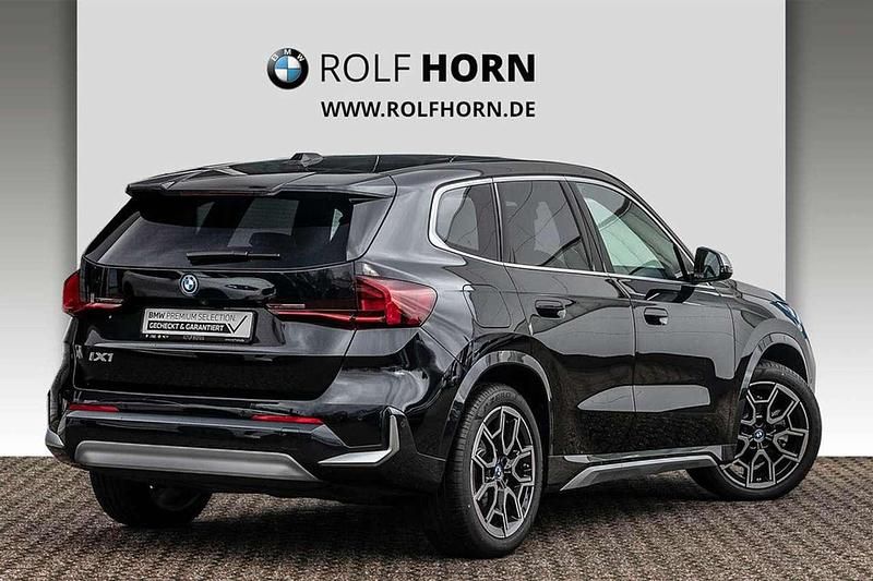 Gebraucht BMW iX1 xLine 230 kW (313 PS) 2023 Saphirschwarz metallic SUV