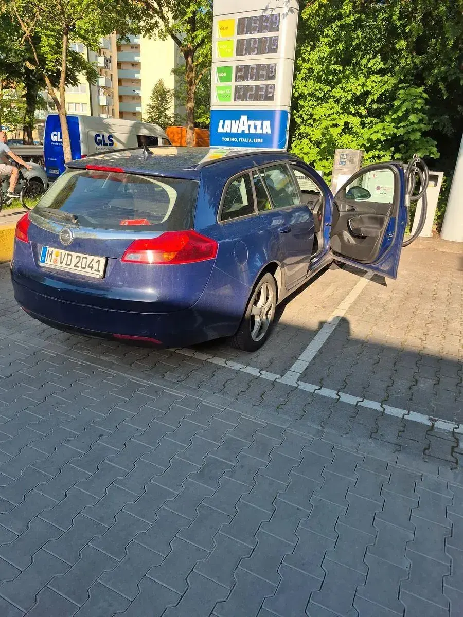 Gebraucht Opel Insignia Active 110 PS (80 kW) 2012 Blau Kombi