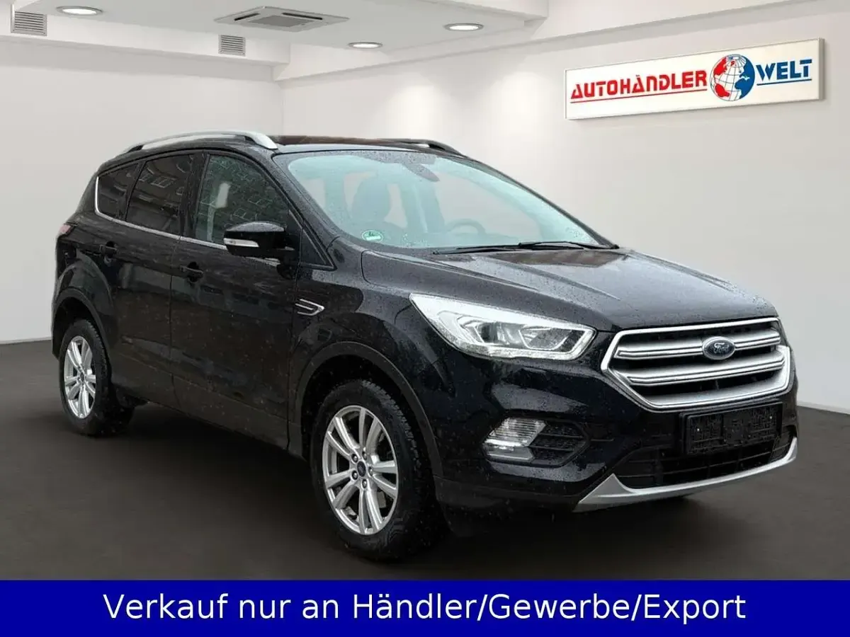 Używany Ford Kuga 150 KM (110 kW) 2020 Czarny SUV