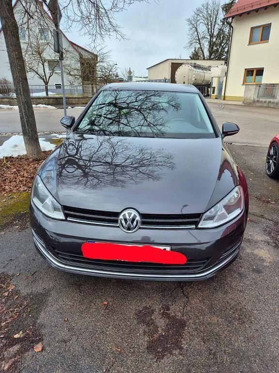Gebraucht VW Golf VII LOUNGE 110 PS (80 kW) 2015 Limousine