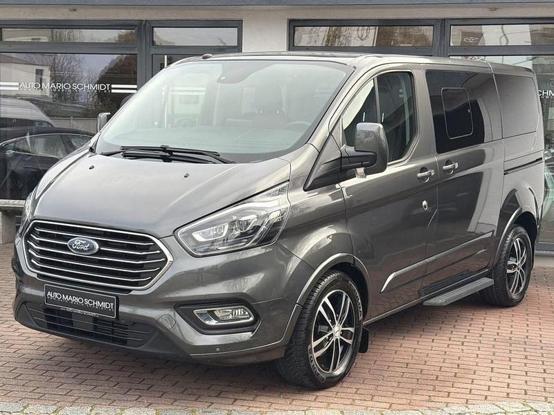 Grau Gebraucht 2019 Ford Tourneo Custom Titanium Van | 31.450 € (Fairer Preis) - Bild 1/4