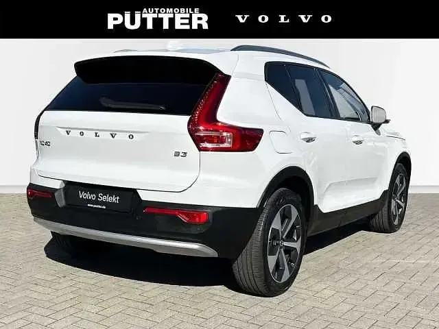 Gebraucht Volvo XC40 120 PS (88 kW) 2024 SUV