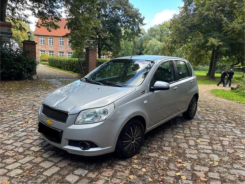 Silber Gebraucht 2009 Chevrolet Aveo Kleinwagen | 1.000 € (Guter Preis) - Bild 1/4