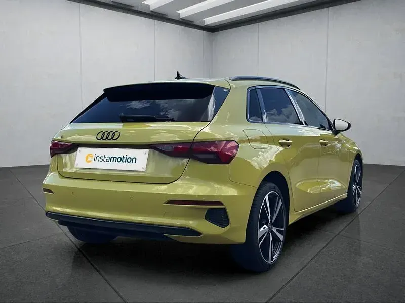 Gebraucht Audi A3 Sportback 116 PS (85 kW) 2023 Gelb Kleinwagen