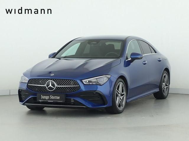 Metalliclack spektralblau Gebraucht 2025 Mercedes CLA200 AMG line Coupé | 38.850 € (Fairer Preis) - Bild 1/4